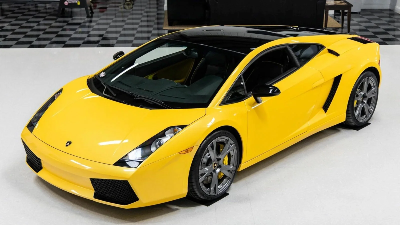 Аренда спорткара Lamborghini Gallardo в Минске | autorent