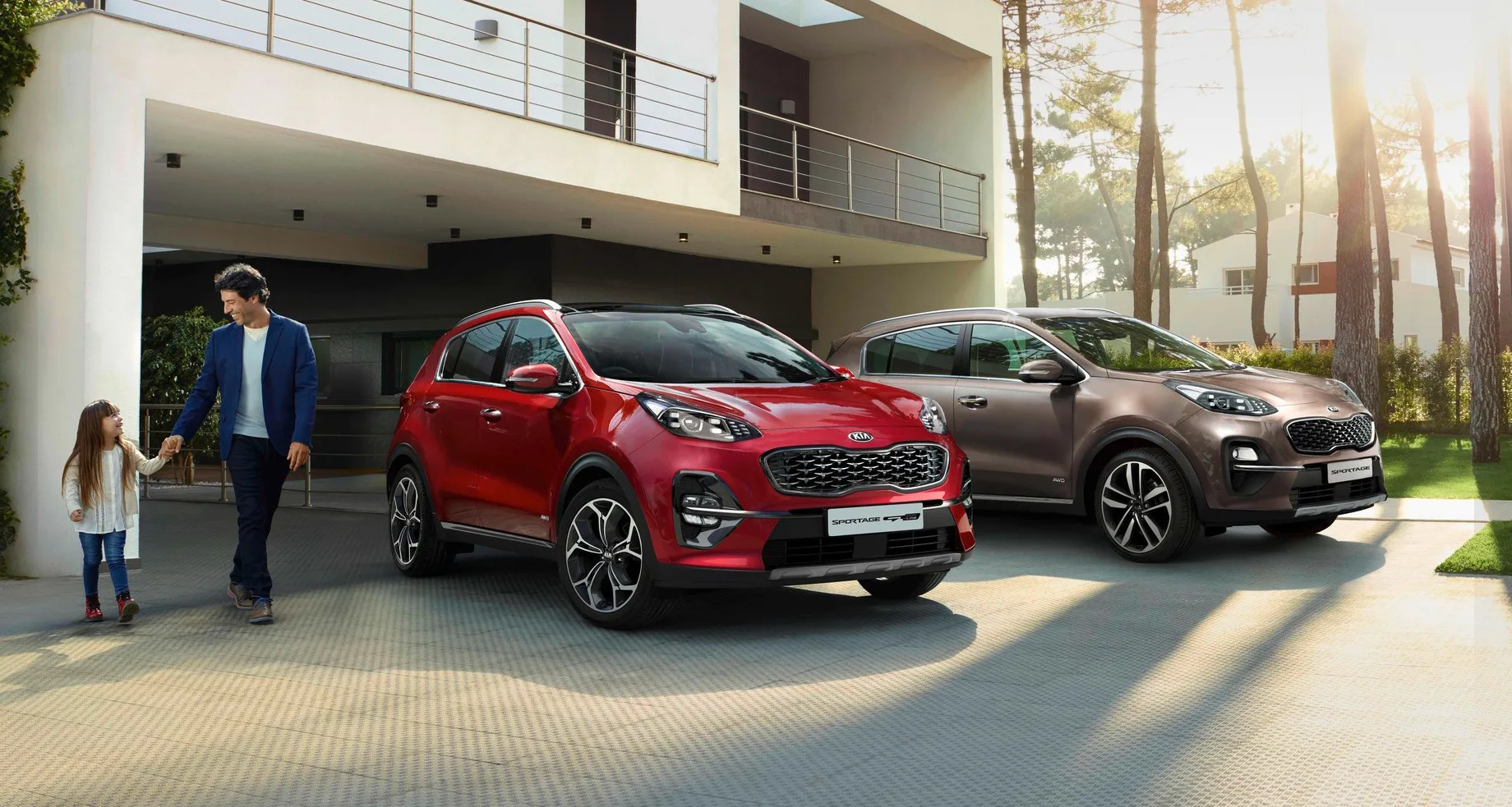 5eb182ecec05c4ed75000021 Киа Спортейдж в стоянке перед домом